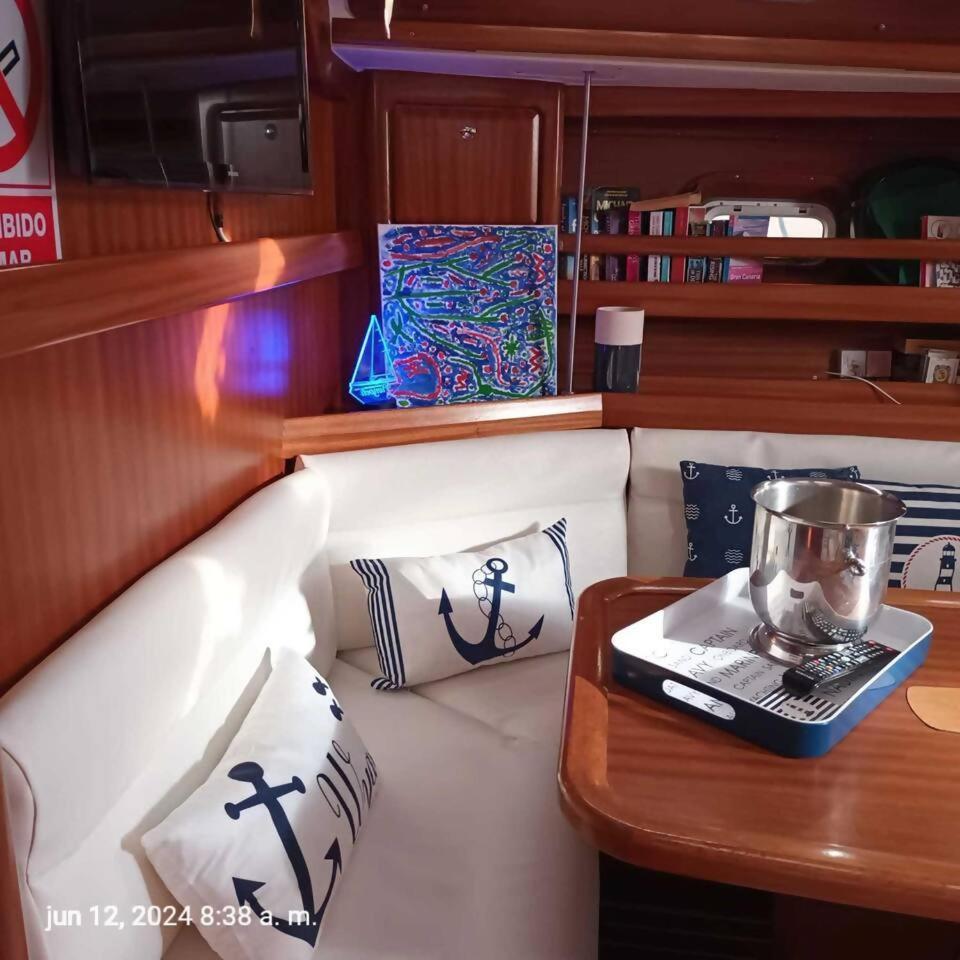 Precioso Yate En El Centro Del Puerto De Mogan Otel Dış mekan fotoğraf