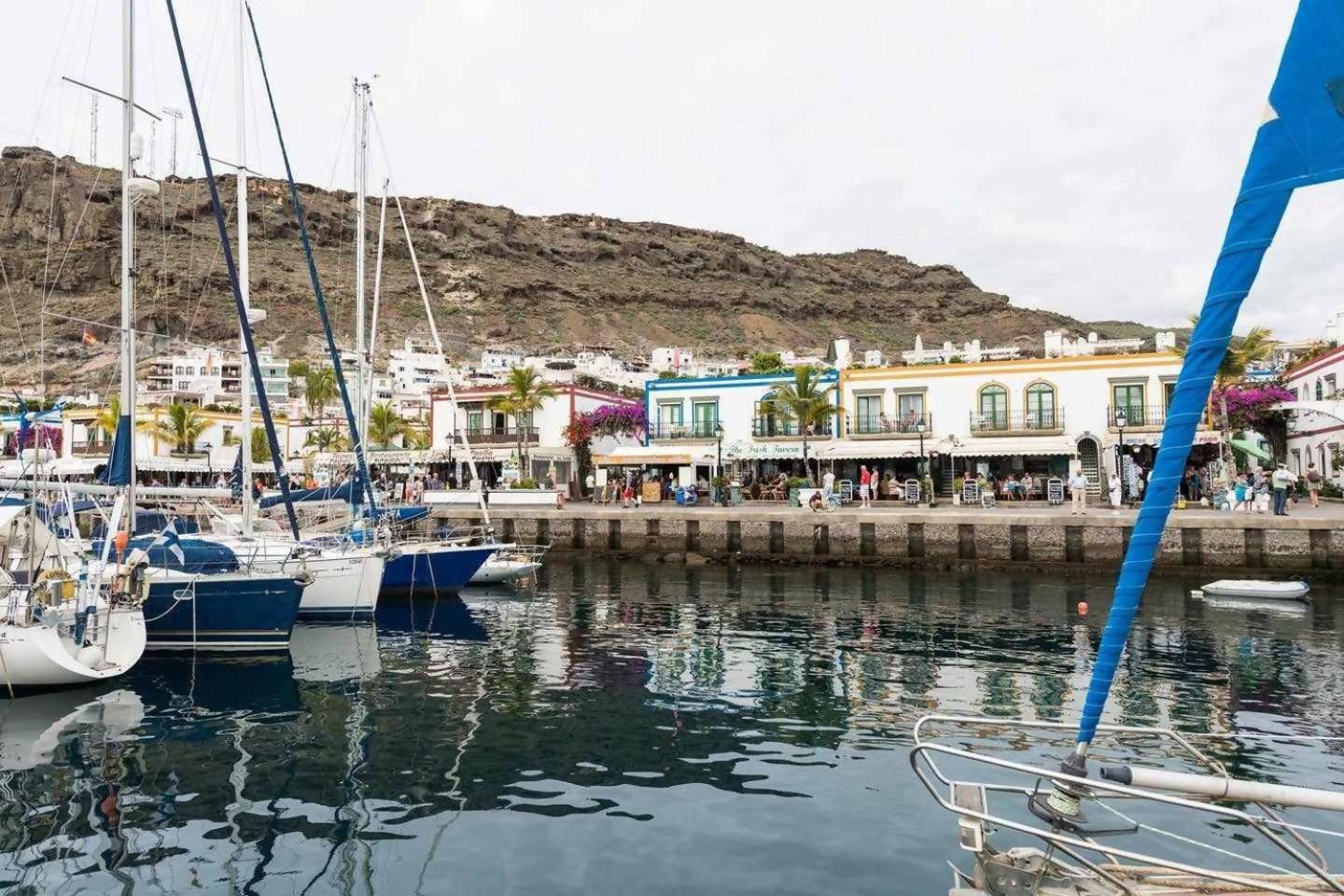 Precioso Yate En El Centro Del Puerto De Mogan Otel Dış mekan fotoğraf