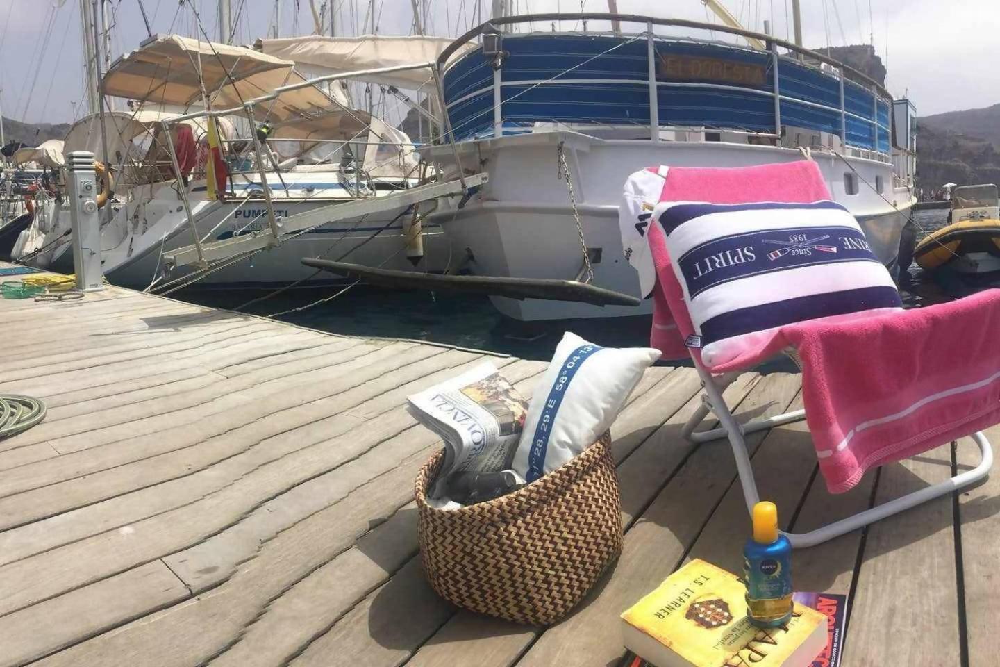 Precioso Yate En El Centro Del Puerto De Mogan Otel Dış mekan fotoğraf